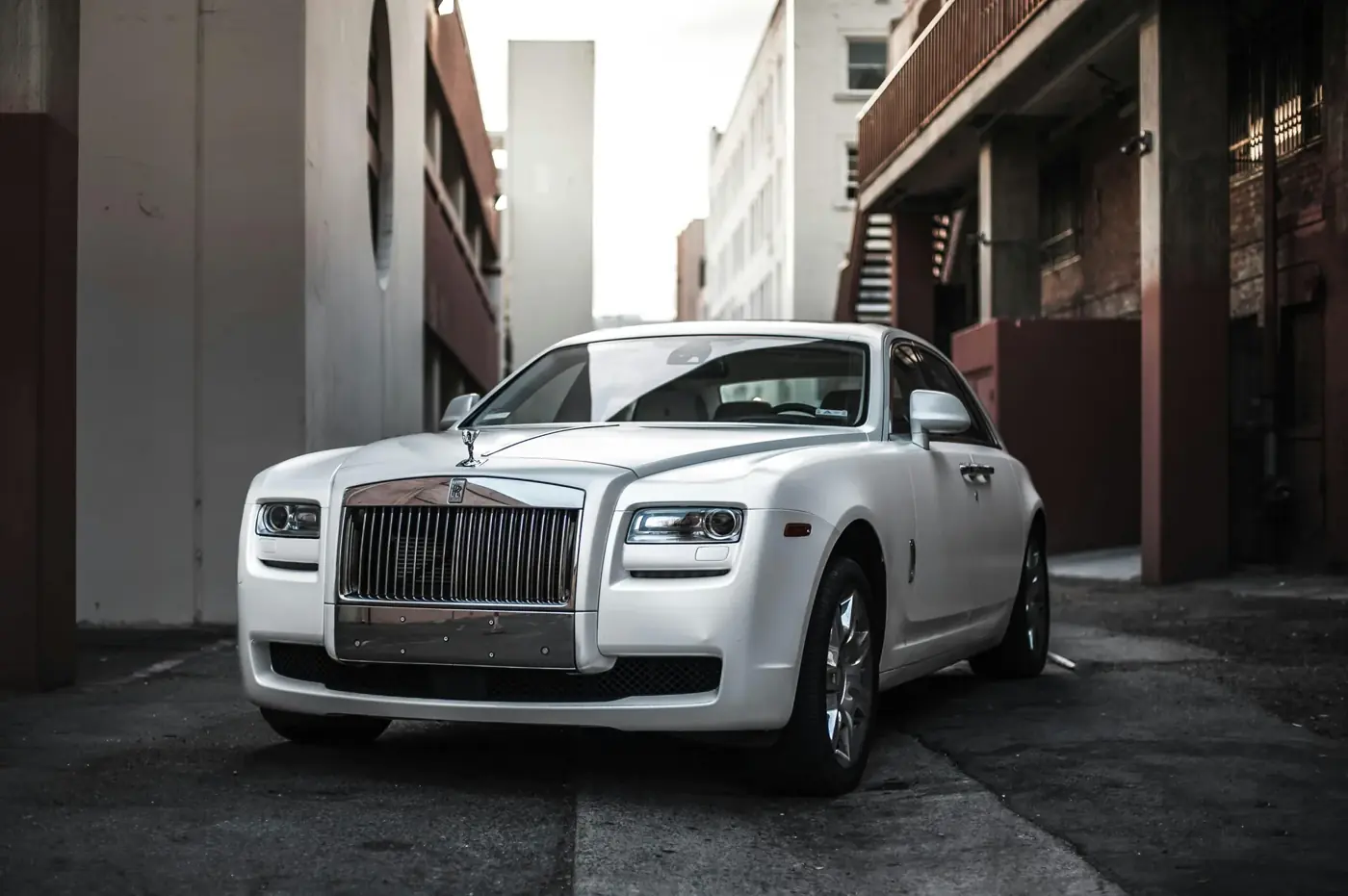 The Ultimate Guide to Choosing the Right Transportation Service for Your Special Event