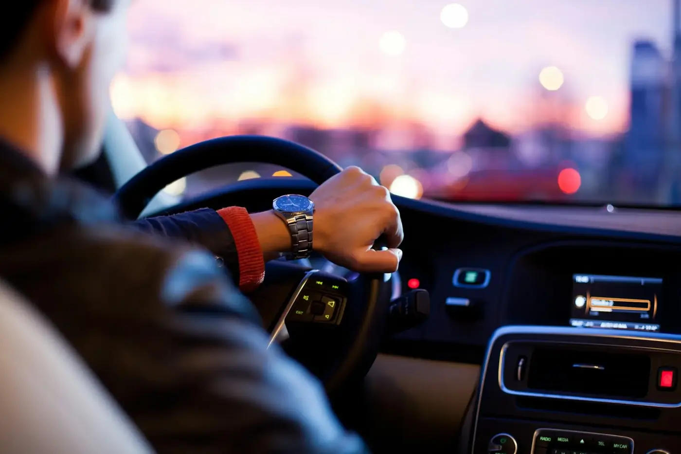 Benefits of Hiring a Chauffeur Service for Special Occasions
